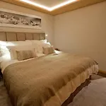 Twin Peak At Nevada Prime Apartment